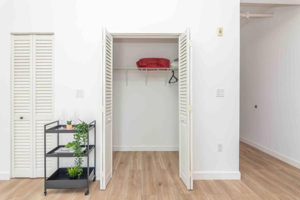 Downtown 1-br With Balcony - 5 Minutes To Wynwood Miami